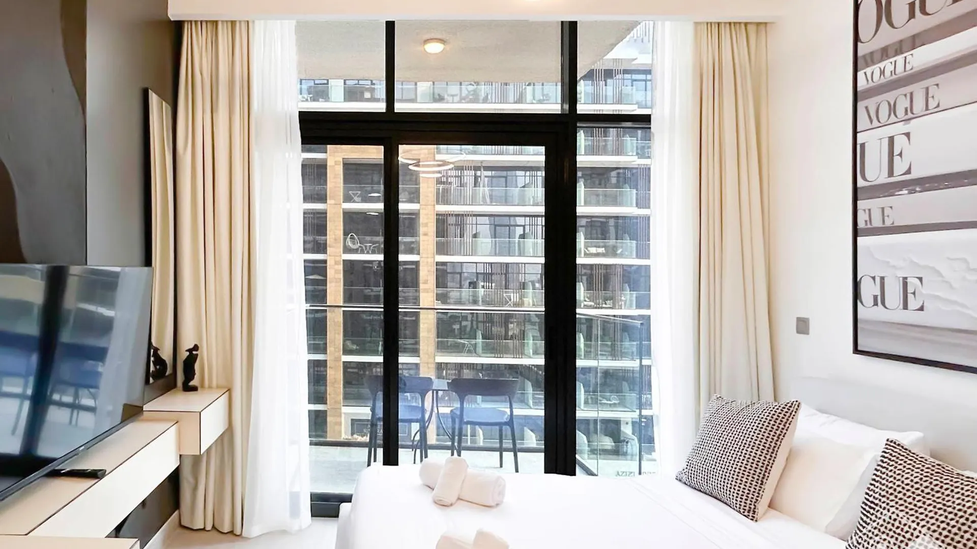Bright & Airy Studio With Balcony In Azizi Riviera Dubai 0*,